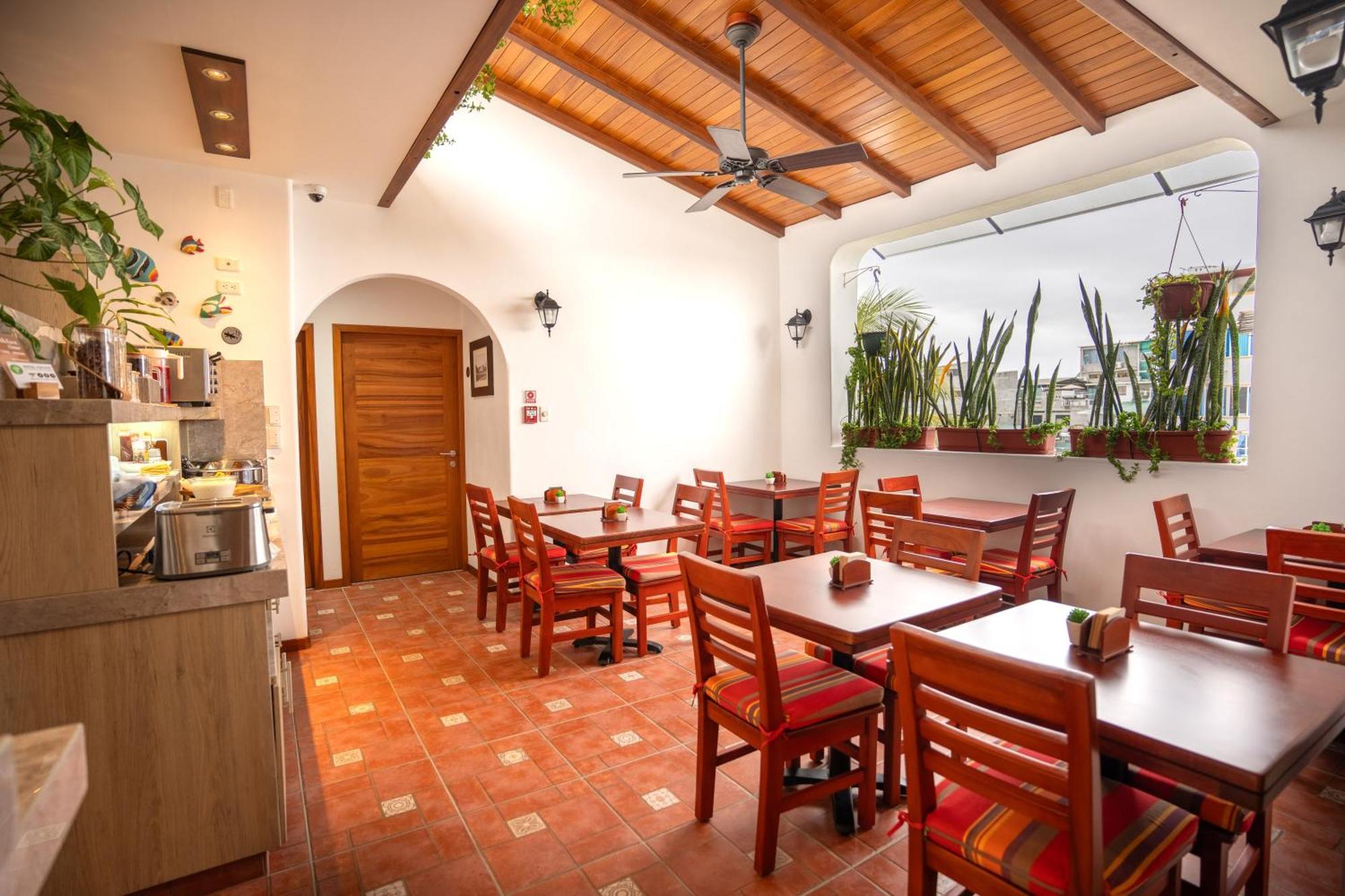 Hotel Cucuve Puerto Ayora  Luaran gambar